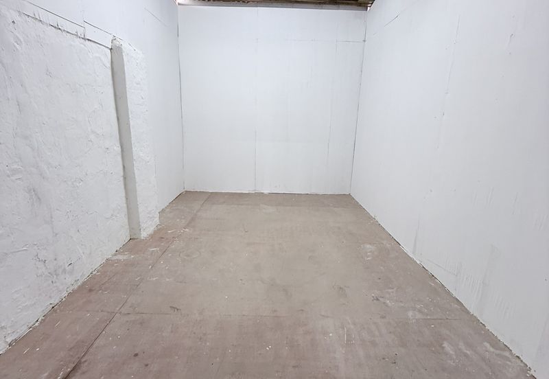 Rental RM3k! Facing Main Road, High Visibility! Jalan Batu Tiga 1.5 Sty Shoplot to Let