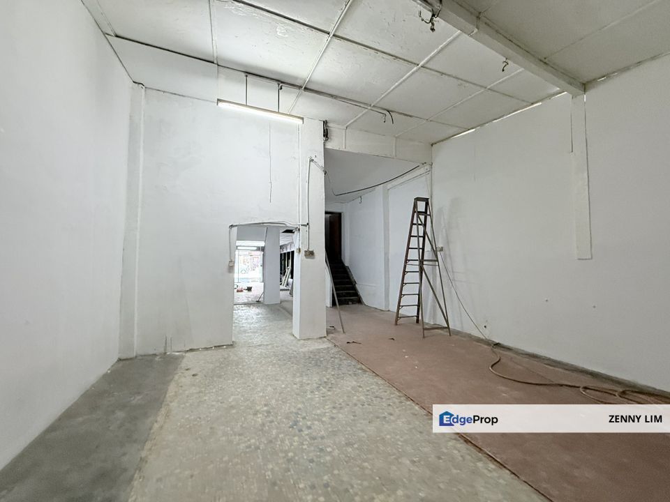Rental RM3k! Facing Main Road, High Visibility! Jalan Batu Tiga 1.5 Sty Shoplot to Let, Selangor, Klang