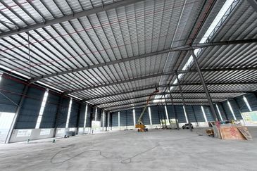 West Port, Pulau Indah