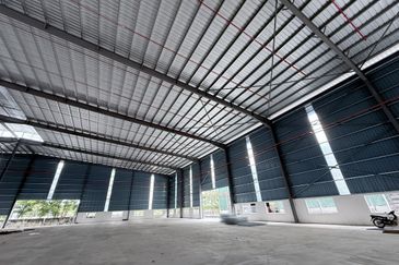 West Port, Pulau Indah