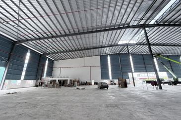 West Port, Pulau Indah