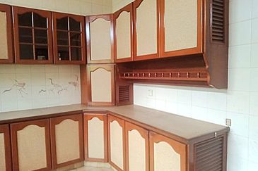 Jalan Batu Tiga Lama & Jalan Jingga