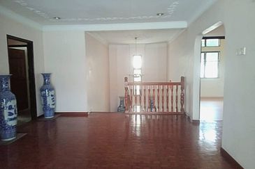 Jalan Batu Tiga Lama & Jalan Jingga