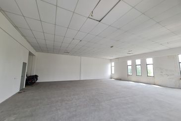 RM8.6m! Built-up 12.3ksf, Shah Alam Tiong Nam Industrial Park 3 Sty Semi D Factory for Sale