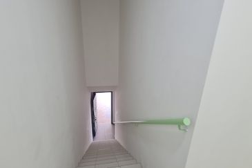 RM375K! Move In Condition!  Kampung Delek Taman Udang Cendana Near Telok Gadong Townhouse for Sale