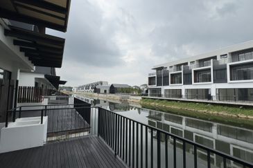 Senibong Cove Waterway Residences