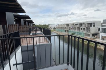 Senibong Cove Waterway Residences