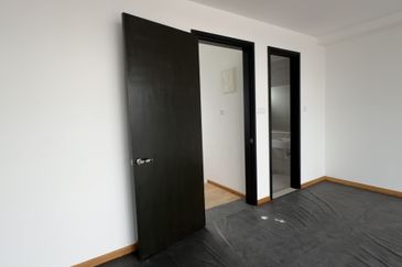 Senibong Cove Waterway Residences