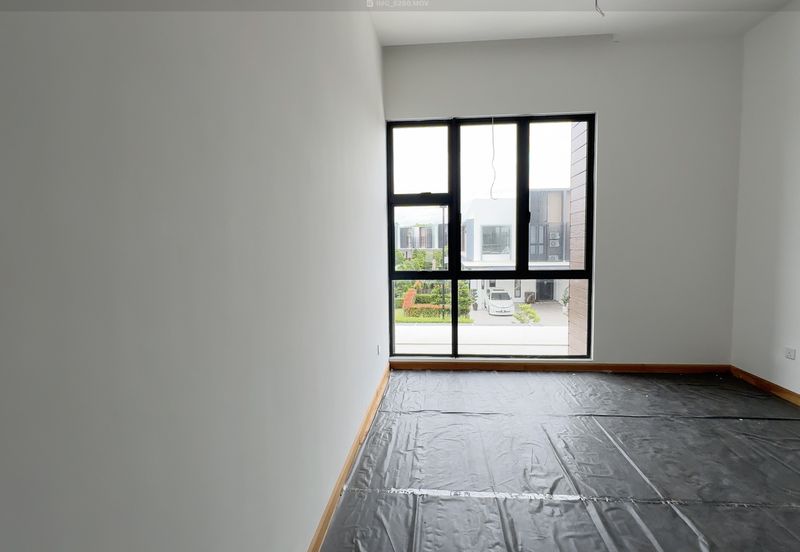 Senibong Cove Waterway Residences