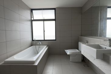 Senibong Cove Waterway Residences