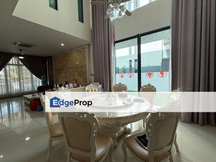 Fully Renovated 3-Storey Villa with Stairlift & Prime Orientation @ Senibong Cove for Sale, Johor, Masai