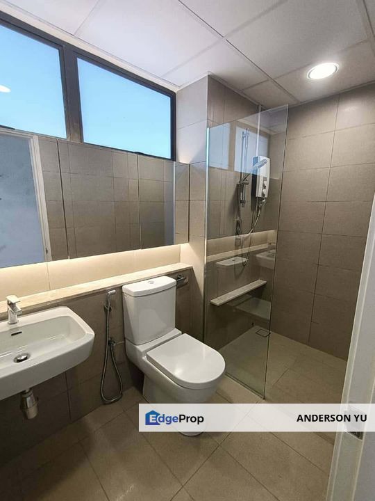 Good deal The Wateredge Apartment with 2 Car Park Lots for Sale, Johor, Masai