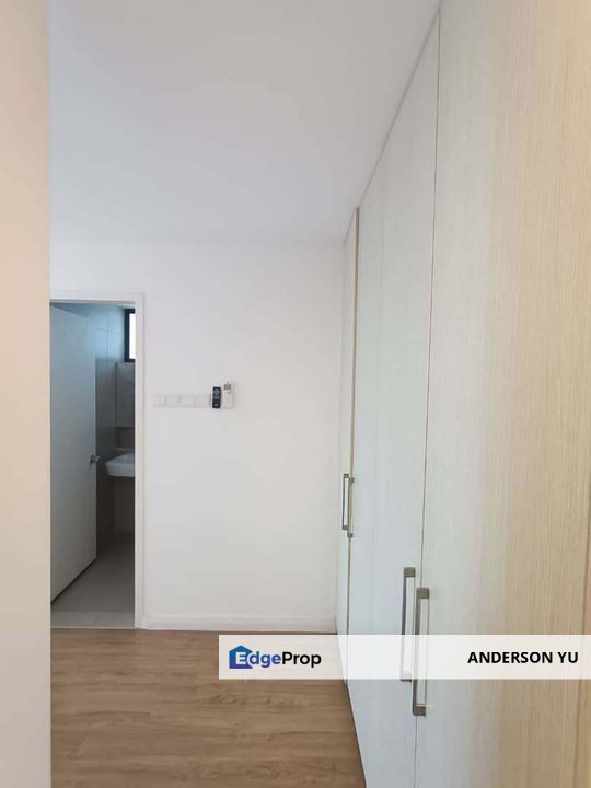 Good deal The Wateredge Apartment with 2 Car Park Lots for Sale, Johor, Masai