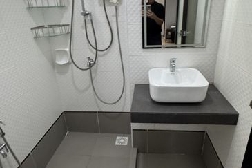 Seasons Luxury Apartments @ Amara Larkin