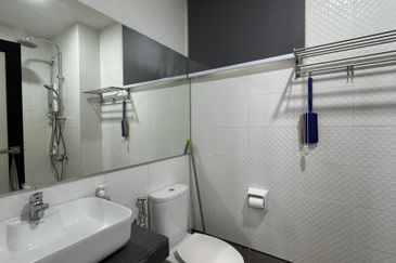 Seasons Luxury Apartments @ Amara Larkin