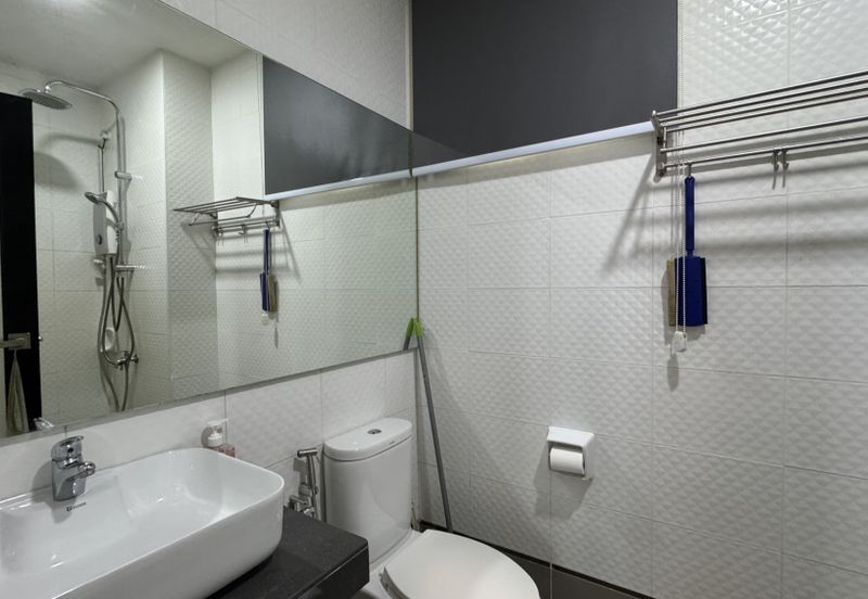 Seasons Luxury Apartments @ Amara Larkin