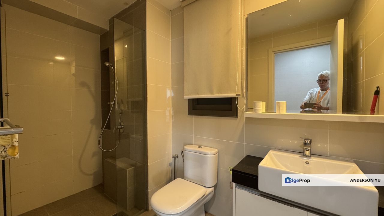 Prime Medini location near Puteri Harbour, High Floor Fully Furnished Apartment for Sale, Johor, Nusajaya