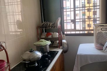 Prima Regency (Kensington Court)