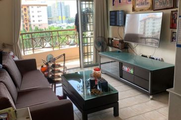 Prima Regency (Kensington Court)