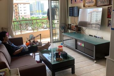 Prima Regency (Kensington Court)