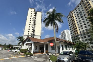 Indah Court Apartment