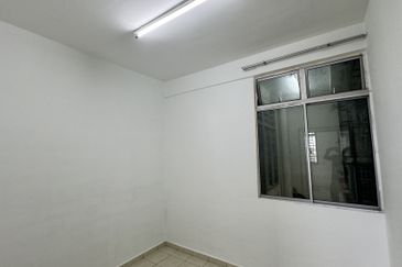 Indah Court Apartment