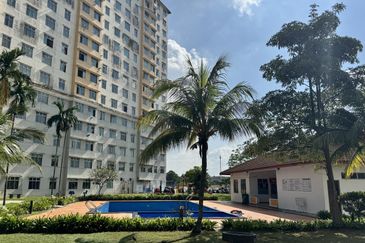 Indah Court Apartment