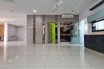 Maple Red, Adda Heights