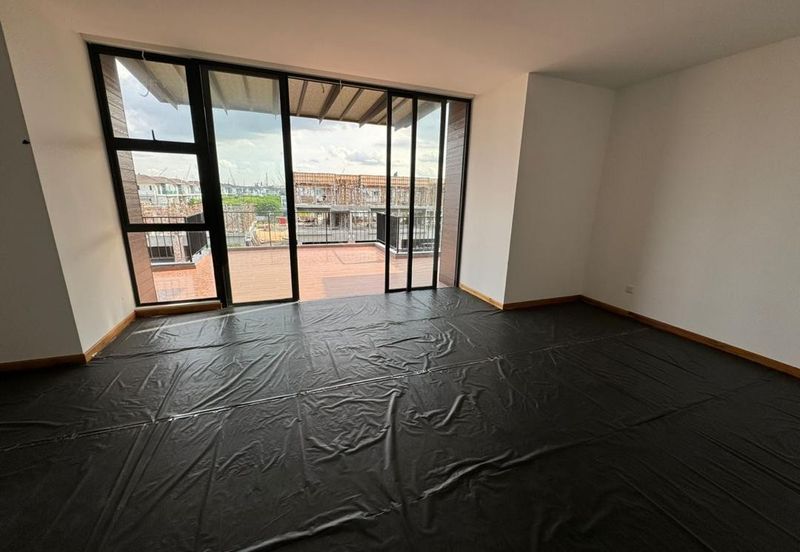 Senibong Cove Waterway Residences