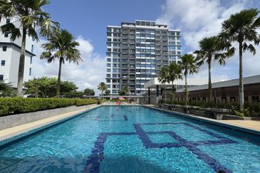 Seri Austin Luxury Apartment