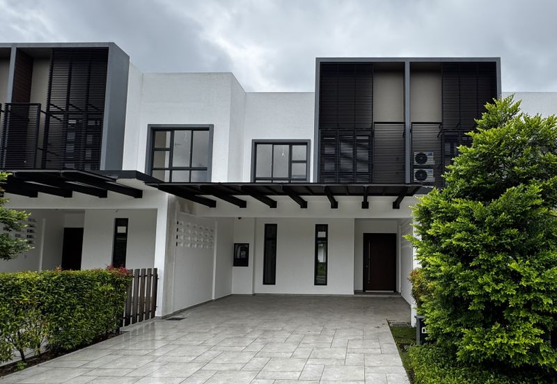 Senibong Cove Waterway Residences