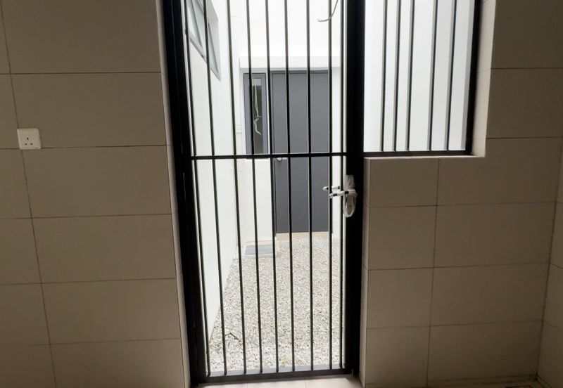 Senibong Cove Waterway Residences