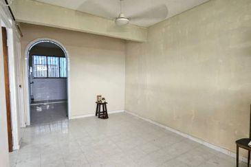 Flat Taman Ungku Tun Aminah