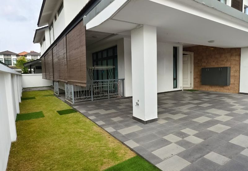 Featherstone @Eco Botanic