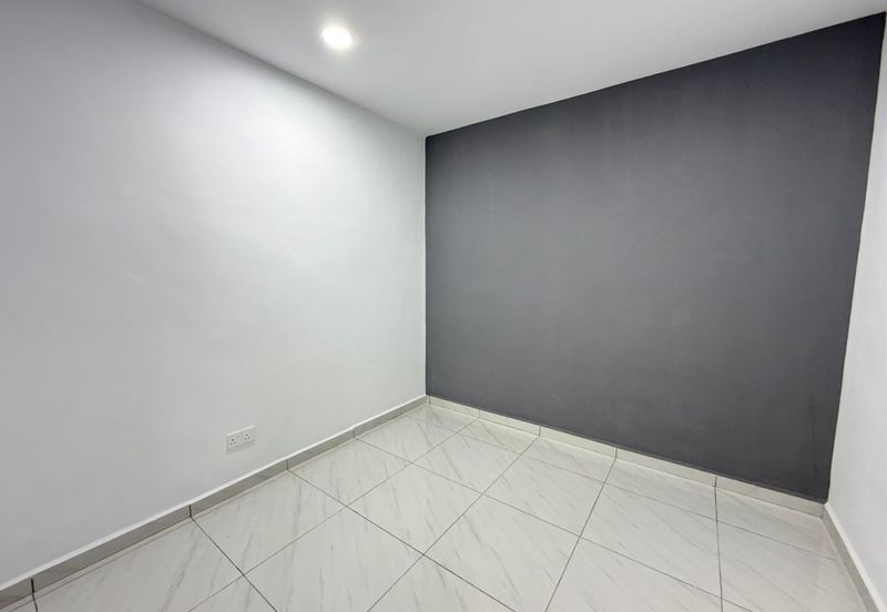 Pulai Utama Shop Apartment