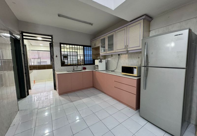 Jalan Mutiara Emas 2