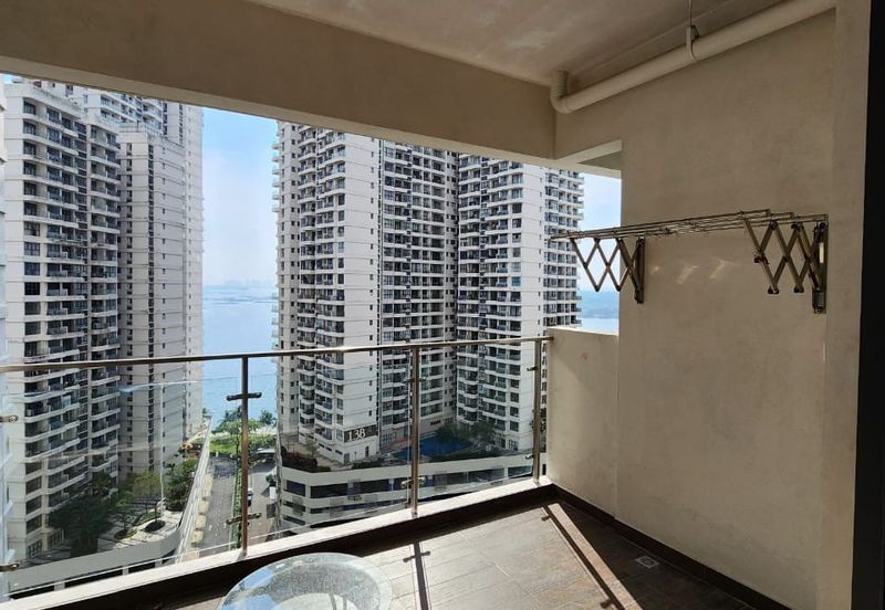 Baypoint @ Country Garden Danga Bay