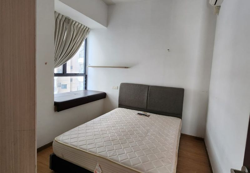 Baypoint @ Country Garden Danga Bay