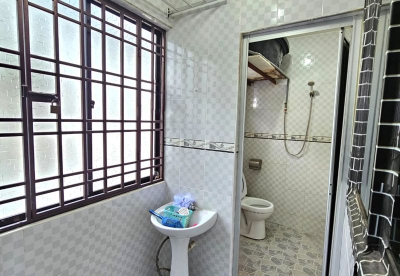 Flat Taman Ungku Tun Aminah