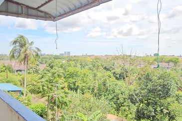 Flat Taman Ungku Tun Aminah