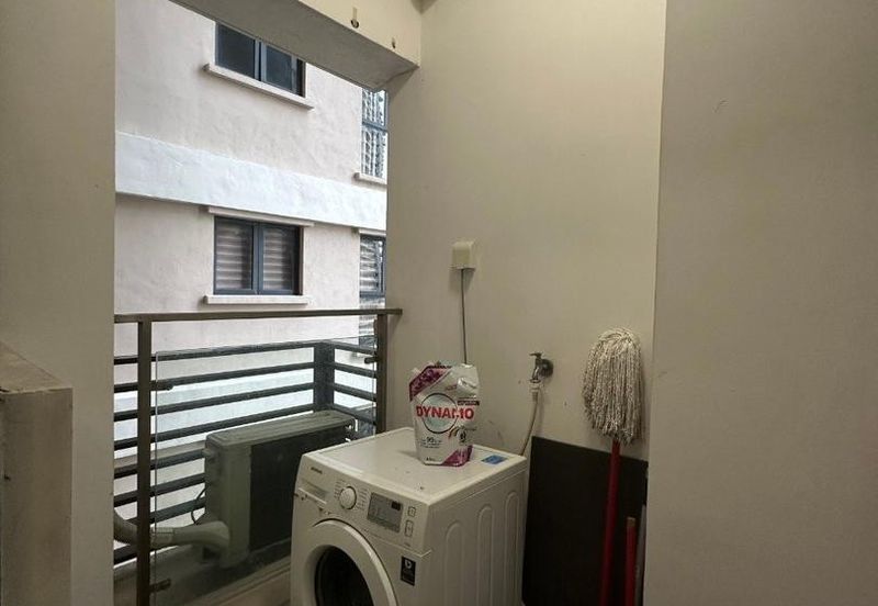 Baypoint @ Country Garden Danga Bay