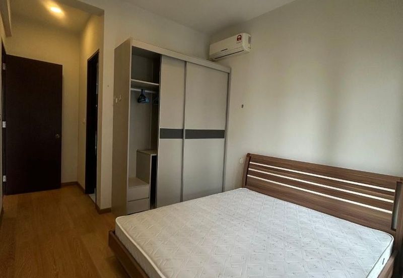 Baypoint @ Country Garden Danga Bay