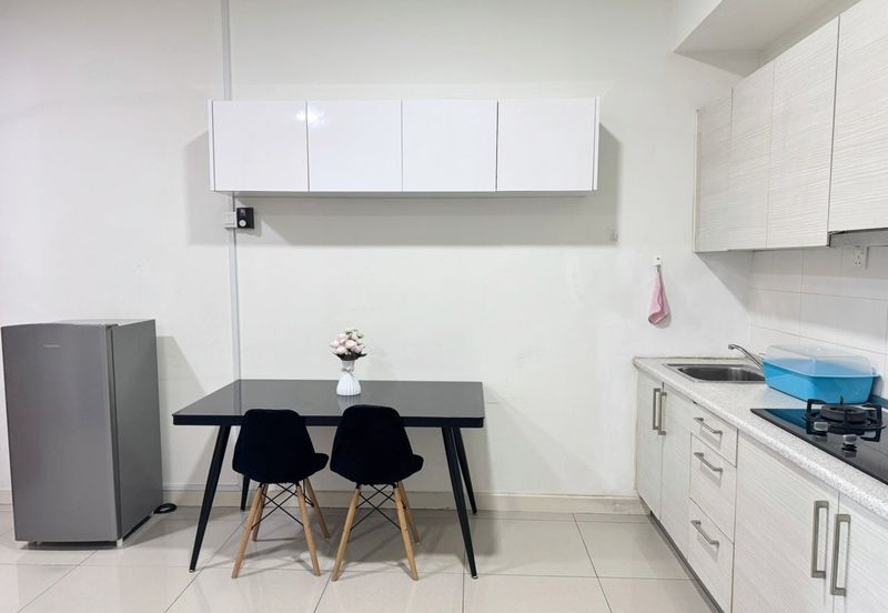 Dedaun Hijau (Greenfield Regency)