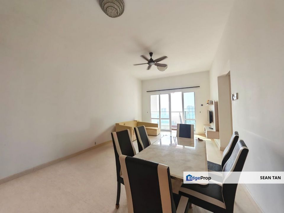 Tri Tower Residences, Walking to CIQ, 2 Bed 2 Bath, Fully Furnish, Johor, Johor Bahru