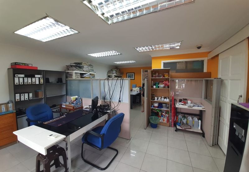 Taman Sri Batu Caves