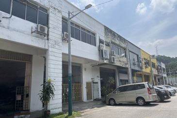1.5 Storey Terrace Factory @ Serdang Lama, Seri Kembangan