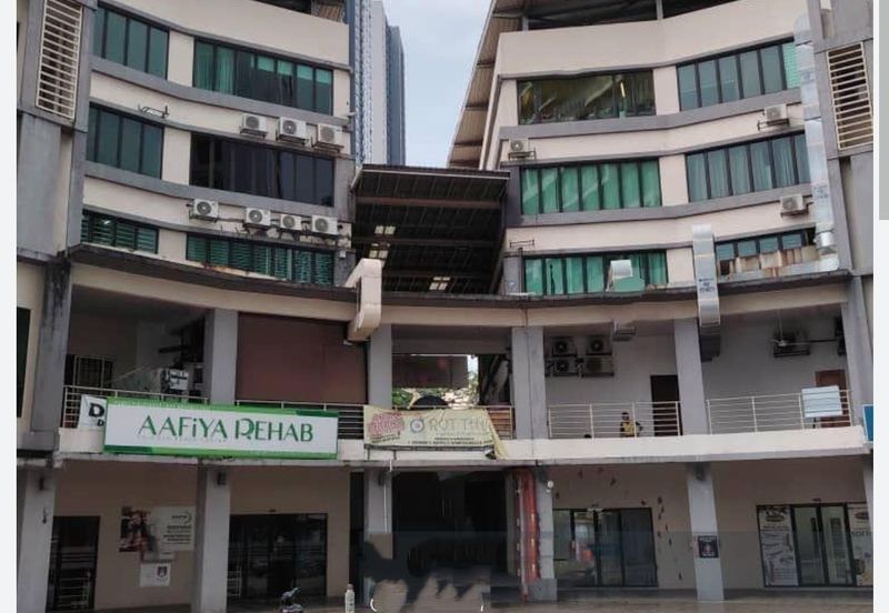 Henna Residence @ The Quartz