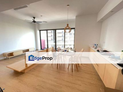 Partly Furnished WIth Built In Wadrobe Nice Unit, Selangor, Subang Jaya