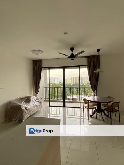 Fully Furnished Pool View Unit Nice Enviroment, Selangor, Kota Damansara
