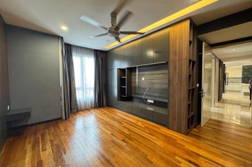 Paloma @ Tropicana Metropark